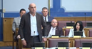 12K views · 465 reactions |  Abdić: Cvreni je meteoalarm, neko se igra sa životima ljudi u Kućama Rakića, potrebna hitna reakcija ✔️ #DPSCG #PolitikaCG #CrnaGora  #NerminAbdić | Demokratska partija socijalista Crne Gore | Facebook