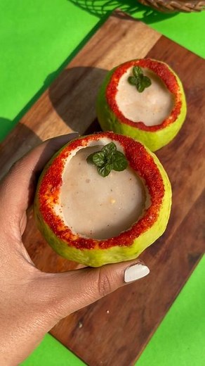 Resham Malhotra on Instagram: "Guava juice . This one is a zero waste and environment friendly juice . Before making the recipe I was skeptivalnog the guava would fessed easily but to my surprise it was a pretty easy process . I have added sugar , black salt , jeera powder and blended the pulp and poured in the guava pulp. #guavajuice #guavaice #juicerecipes #summerrecipe"