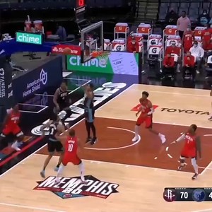 Christian Wood twisted his ankle while going hard to the basket. 🙏 | Basketball Deadlock