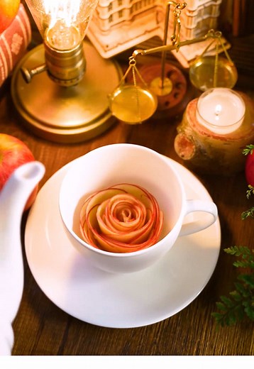 薔薇の花が開く美しい紅茶の作り方