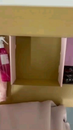 What do you guys think about the packing peanuts in your orders? 🤔 Historically we have added them in to make sure everything arrives safe and sound, but we have worked hard to make sure that our bottles are durable and come in the correct packaging if they are delicate. So do you guys think we should scrap the peanuts to save on waste, or do you prefer to have that little bit of extra security? Let us know in the comments below! We'd love to hear your opinion on this ⬇️ | Curly Girl Method