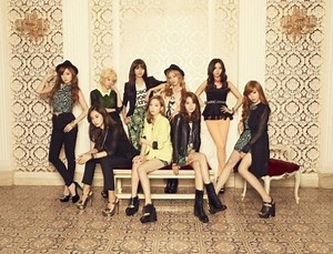 Girls' Generation releases details   track list for "Paparazzi"