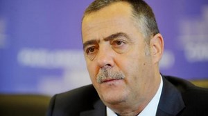 Cezar Preda: Unii, care mai de care, vor să se suie pe locul lui Blaga. Asta este o ruşine