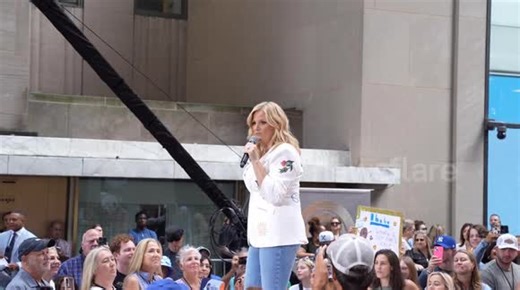 USA: Trisha Yearwood concert on the NBC TODAY Show