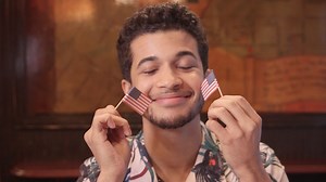 🇺🇸 Presenting: Some American History lessons you *didn't* get in school, courtesy of Hamilton: An American Musical star Jordan Fisher. 🇺🇸 | Teen Vogue