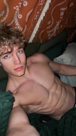 The Power of Eye Contact in Social Interactions #mlm #latenight #gymbro