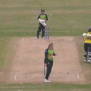 Ryana MacDonald-Gay sealed a five wicket victory for the South East Stars over Western Storm in STYLE! Report from Beckenham: https://www.southeaststars.com/kira-chathli-pushes-stars-to-five-wicket-win/ | Surrey Cricket