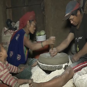 Milling technology of maize by using primitive technology | Nan Becker