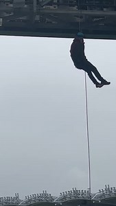 Sanofi fearless fundraiser, Benny Tyler leaps for Solas 🧡 #SolasAbseil2023 | Solas Cancer Support Centre