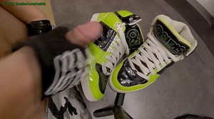 4 Ejaculação em Lime Green Osiris Bronx