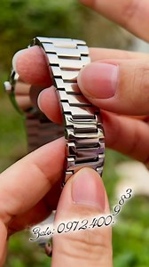 77K views · 287 reactions | Sót 1 con duy nhất Mi_do hàng cổ sưu tầm 1996 dòng 2 lịch tiện lợi Mặt #xám #xi #măng độc lạ Máy cơ thuỵ sĩ vàng , size 36mm kính zin khắc mi.do trên kính . Zá rẻ giật mình Gọi cho e ạ .. /zallo :0972.400.983 .. . | Lan Anh WATCH | Facebook