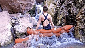 I discovered a sauna cave in the desert 🌵