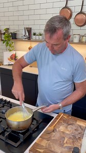 a classic french custard filling for all your summer tart and choux . Creme Patissiere i used the craqueline choux thats the Cookery school Guest prepared this morning with Julien . to book your cookery school check out www.dunbrodyhouse.com/dunbrody-cookery-school.html . #foodphotography #explorereels #foodie #wexfordireland #wexford #explore #irishchefs🍀 #recipeoftheday #yummy #fyp #irelandtourism #dailyfood #easyrecipes #foodpics #food #foodlover #irishchef #kevindundonrecipe #kevindundon #k