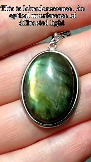 #labradorite #labradorescence #LabradoriteJewelry #playoflight #rainbowofcolors #bellybeancreations | BellyBean Creations