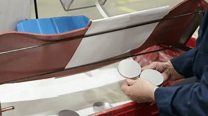 Fabrikarbeiter sortieren Teile der Produktionslinie: Stockvideos & Filmmaterial (100 % lizenzfrei) 3478787259 | Shutterstock