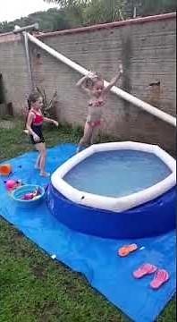 Piscina com a prima!