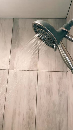 showertok!✨ can this blow up?#UnwrapTheDeals #HomeOffice #showertok #shower #vsco #fyp #grwm #routine #night #foryou #fup #foryoupage #fy #notfyp #fu