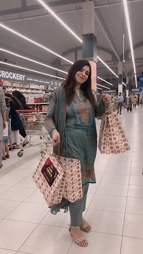 #Rainbowcashandcarry | Rainbow Cash & Carry