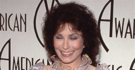 Mort de Loretta Lynn : la chanteuse de musique country est décédée à l'âge de 90 ans