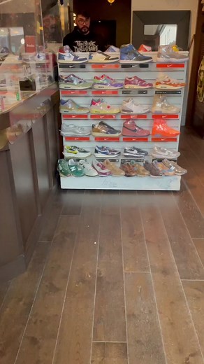 @The Pop-Up #gucci #moncler #greglauren #offwhite #bape #supreme #louisvuitton #hiddenny #aimeleondore #chromehearts #fashion #chicagofashion