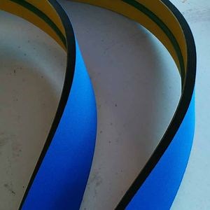 [Hot Item] ISO 9001 Certified Rubber Conveyor Belt for Cement Elevators