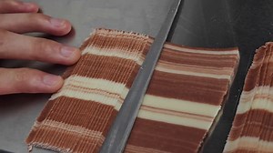 Omg, this deep-fried squirrel-shaped pastry is so hard to make... I can only settle for watching and eating! Douyin: 129493550 #chinataste #tastechina #chinaflavor #eatinChina | romanticplus