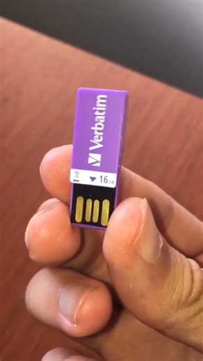 Paper Clip with Built in USB Drive #paperclip #usbdrive #tech #doesitexist | ToonDesk