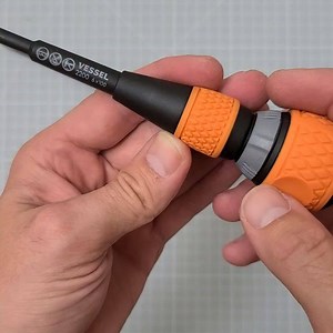 These are slick! Vessel Ball Grip ratching screwdriver has a trick up its sleeve. What do you think? I've been using the couple of these ratcheting screwdriver is now for a while and they are very handy. Well made with a ton of grip. Vessel has many different bits that lock into the ball grip, as well as insulated bits. Price: $30 - $45 Best selection is on eBay - search Vessel Ball Grip Ratcheting @vesseltoolsusa @vesseltools | TOOLS by Design