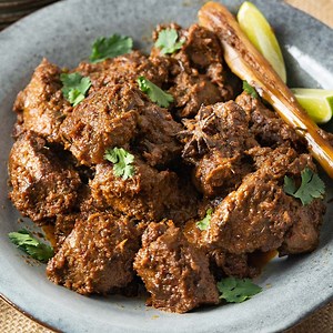 Authentic beef rendang recipe and the best that you'll ever taste. Rich Asian-style beef stew with depths of flavors of spices, herbs, and coconut milk. It's delicious and easier to make than you think. Recipe: https://bit.ly/BeefRendangCurry | El Mundo Eats