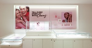 Major UK jewellery chain making big change to bracelets as costs soar