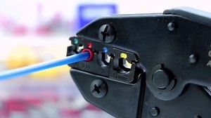 Crimp Connectors Wire Gauge with battery cable lug Crimping Terminals Kit Insulated Ratcheting automotive tool wire crimpers electrical pliers Assorted Butt Bullet Spade