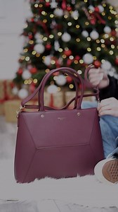 26 reactions |  Calendarul Advent BarneyStore continuă!  Astăzi,...