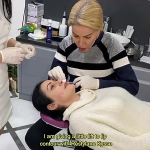 20 reactions | Lip filling nourishes and protects lips Hyaluronic acid opens up fine wrinkles with the effect of moisture, brightness and volume and gives a natural fullness. The beauty of the eyes is revealed while the lips contour becomes clearer. get a younger and more vibrant look with lip filling. | Dr. Nüket Eroğlu | Facebook