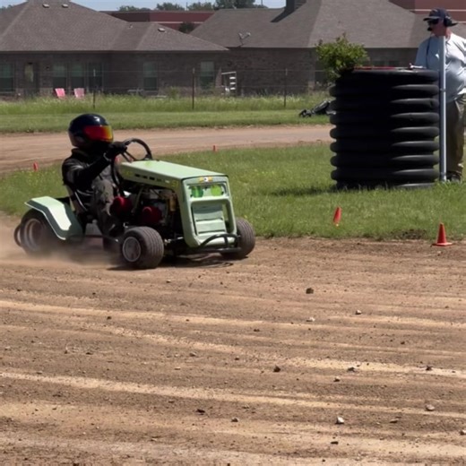 LSMRA Lawn Mower Racing - the next race is June 8th & 9th in Gun Barrel City, Texas | SICK Dirt Track Racing