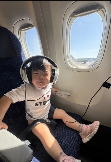 日本に到着しました🤩🇯🇵✈️ 果たしてどんな旅になるのか😍これから約4週間日本を、家族で楽しみたいと思います！！ 動画も撮れるだけ撮っていきます❣️koko の成長が楽しみ😍 これからもよろしくお願いします🤩#オーストラリア #ダウン症 #日本到着