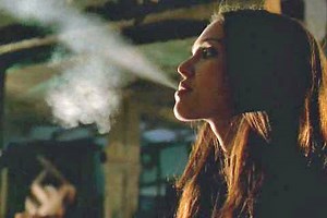 Jessica Alba Smoking 2