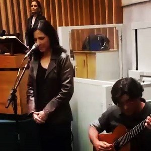 17 reactions | Hino Nacional Brasileiro com Jaime Ernest Dias, na Câmara Distrital de Brasília. ... A letra do hino nacional do Brasil foi escrita por Joaquim Osório Duque Estrada (1870 – 1927) e a música é de Francisco Manuel da Silva (1795-1865). Tornou-se oficial no dia 1 de setembro de 1971, através da lei nº 5700. . . #hino #hinonacional #vozeviolao #aovivo #cantoraeviolonista #musica #amor #Brasil #coracaobrasileiro | Márcia Tauil | Facebook