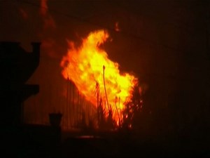 Raw: Deadly explosion causes huge fire in India