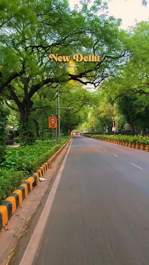 Green Delhi, Clean Delhi 💚📸🌳 • • • • • • . . . Credits: @withlavish #reels #delhi #reelsinstagram #explorepage #reel #newdelhi #india #green #city #dilli #reelsvideo #reelsindia | Whats Hot Delhi