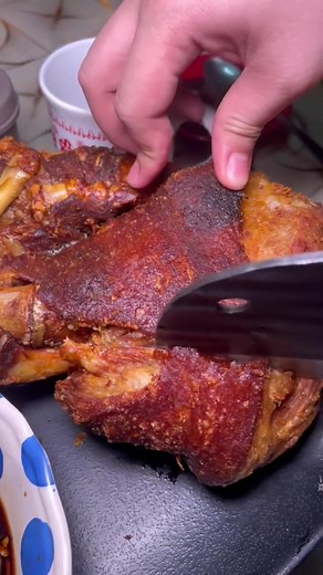 Crispy Pata: Ang Sarap at Nakakatuwa