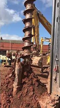 CFA auger cleaner fitted to RTG RG21T telescopic leader rig