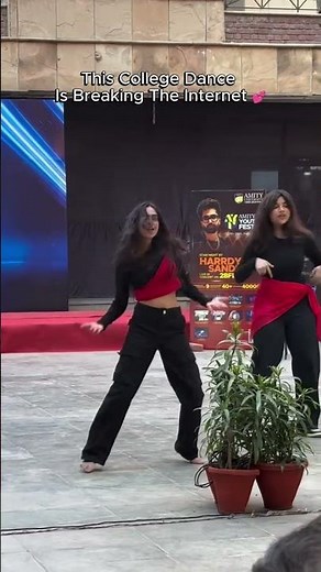 Beautiful College Girls Group Dance 🔥 | Viral College Dance Performance | #dance #trendingdance