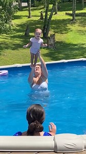 Full up, smile, wave 👋🏼 #cheerleader #cheerbaby #cheerstunts #babystunts | Cheer Daily