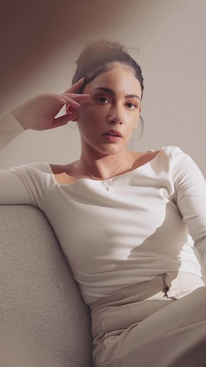 Einzigartige Designs, hochwertige Materialien, bedeutungsvolle Geschichten - bringe mit Engelsrufer das gewisse Etwas in Deinen Style 🤍 Entdecke mehr: https://engelsrufer.de #Engelsrufer #Schmuck #PowerfulMeanings #TeamEngelsrufer | Engelsrufer