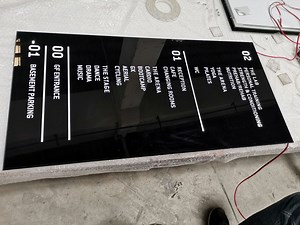 [Hot Item] LED Mirror Design Lightbox Floor Signage Mirror Glass Light Box