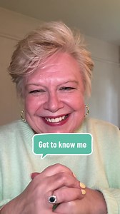 Let me introduce myself ✨ #gettoknowme #letmeintroducemyself #womenover50 #comfortcreator #thisisme