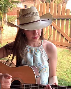 As andorinhas voltaram... 🤠 | Barbara Ferrari