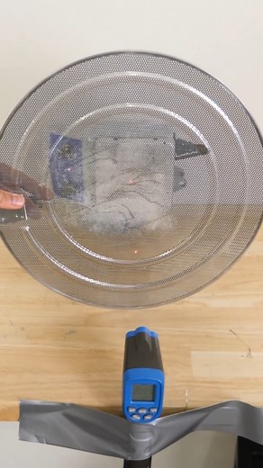 How much infrared can get from the hot plate to the thermometer? #theactionlab #experiment #scienceexperiment #popularscience #reels #physics | The Action Lab
