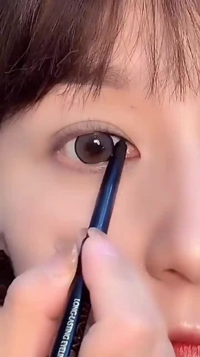 The nib is smooth, easy to color, waterproof and sweat-proof, quick-drying, long-lasting makeup, swimming will not turn into panda eyes!#makeup #fyp