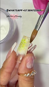 💕Encapsulating Dried Flowers Using AcrySoft Technique💅🤩 #acrysoft #nailencapsulation #acrylicnails